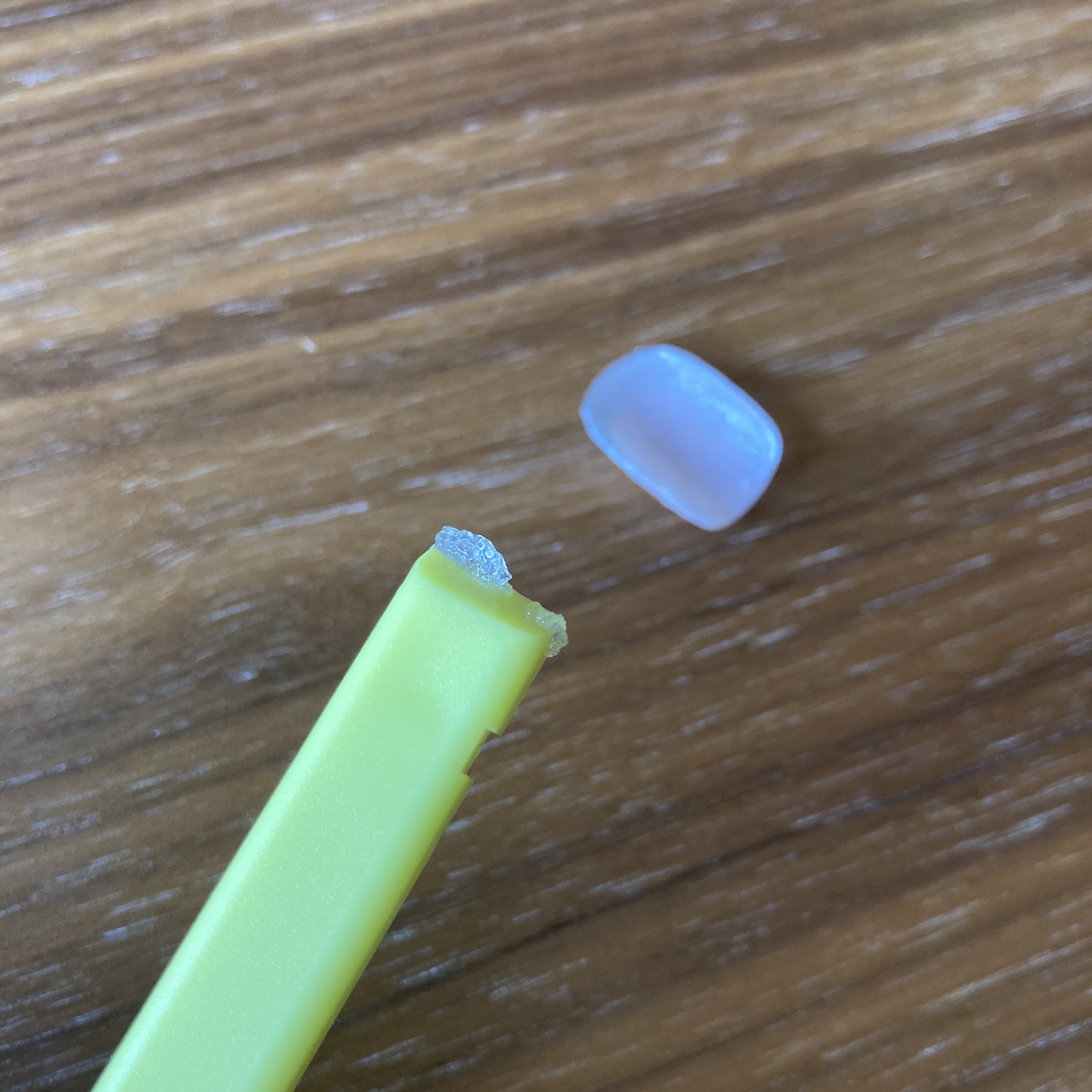 シールはがし液使用後